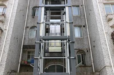 為了讓小區順利加裝5部電梯，他整理了一份“寶典”代理代辦